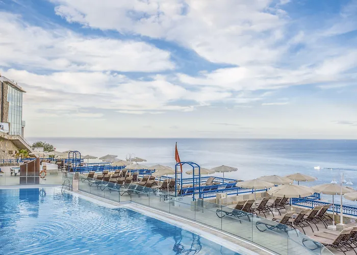 Club Cala Blanca 4*