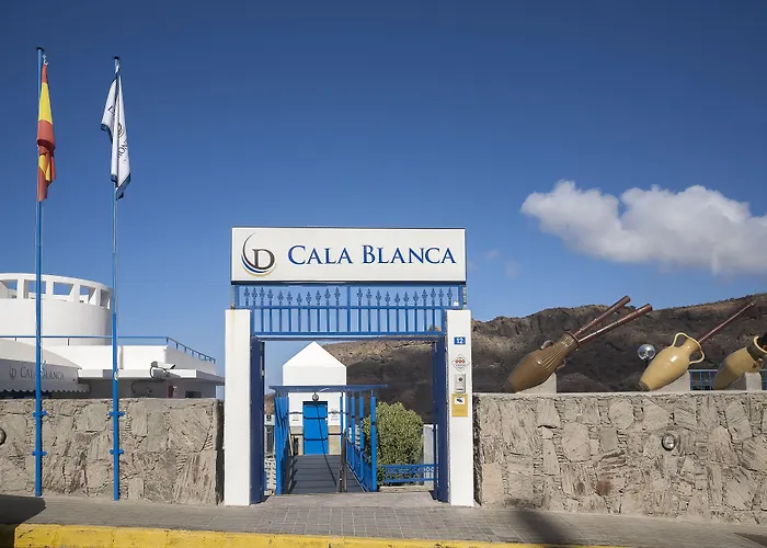 Aparthotel Club Cala Blanca