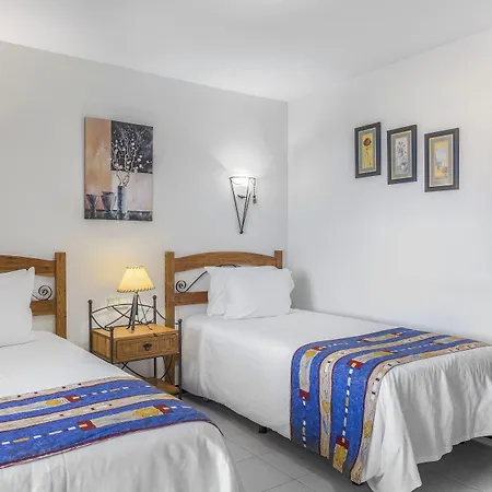 Aparthotel Club Cala Blanca 4*