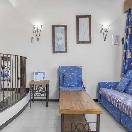 Club Cala Blanca Aparthotel 4*