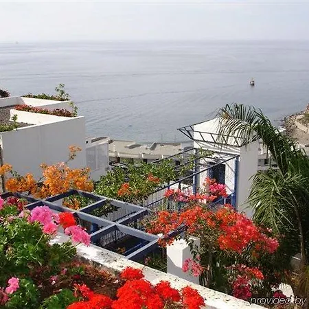 Club Cala Blanca 4*